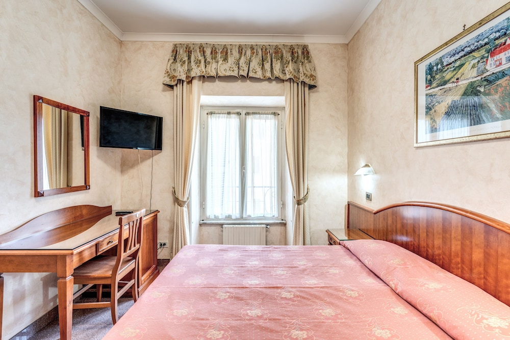 Hotel Milo — Hotel rooms in Rome, Lazio