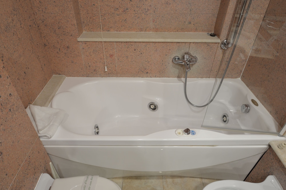 Hotel Montecarlo — Hotel rooms in Rome, Lazio