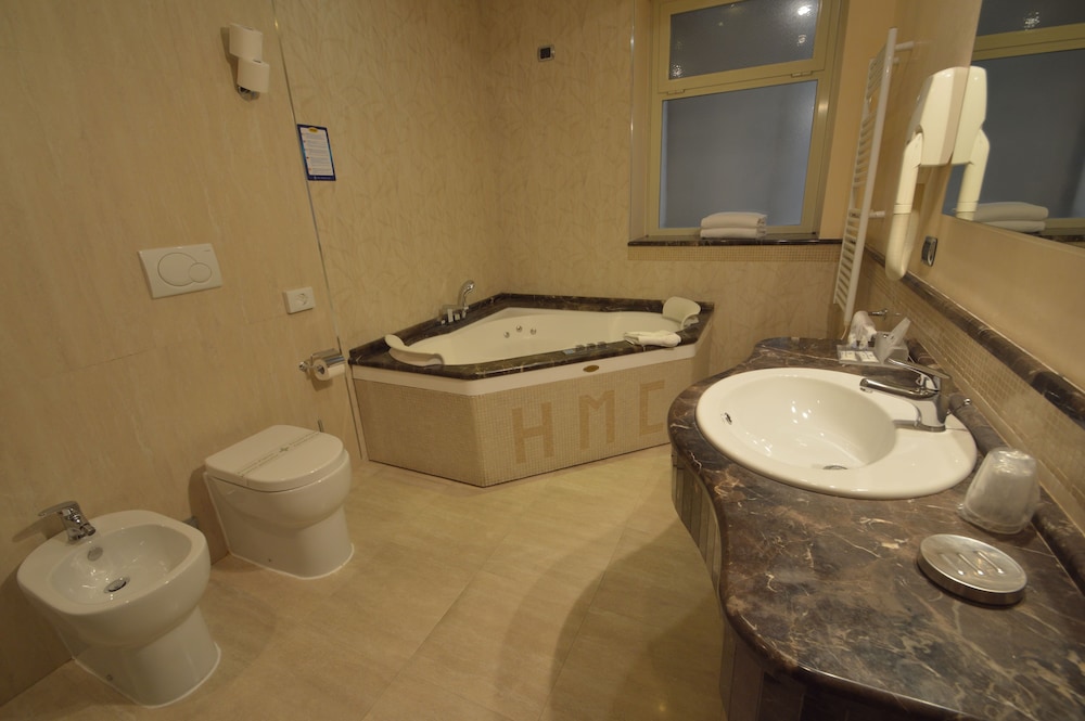 Hotel Montecarlo — Hotel rooms in Rome, Lazio