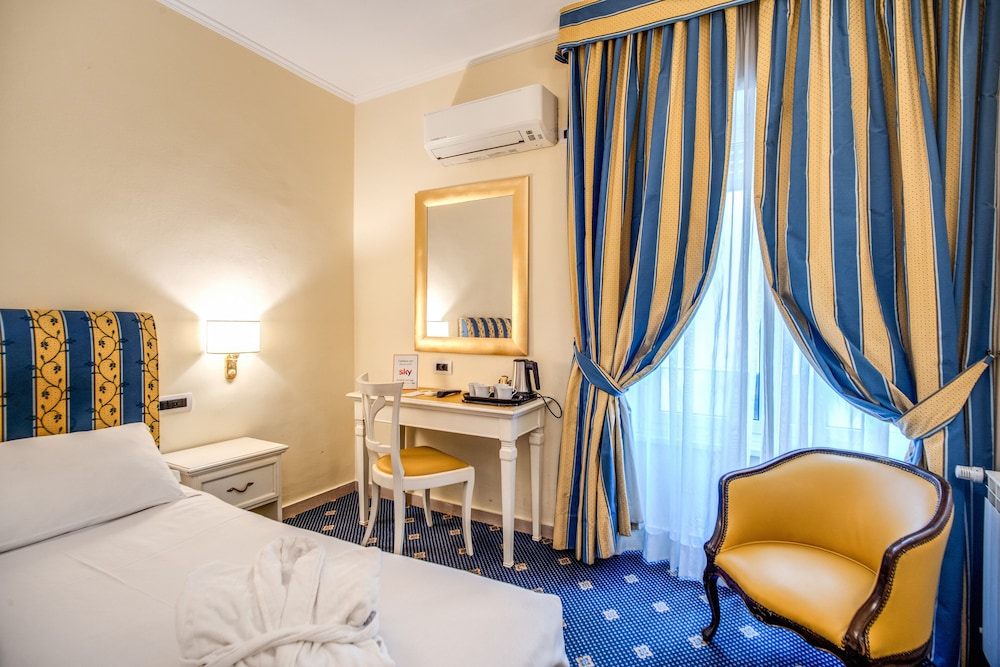 Napoleon Hotel - zdjęcie 4