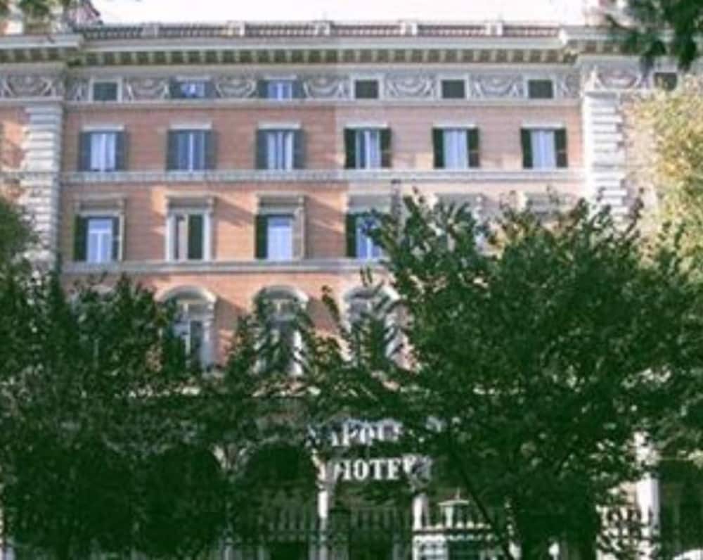Napoleon Hotel - zdjęcie 2