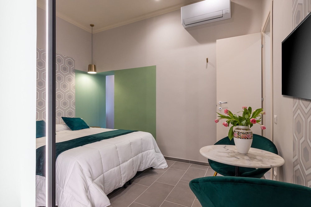 Morpheus Rooms — Hotel rooms in Rome, Lazio