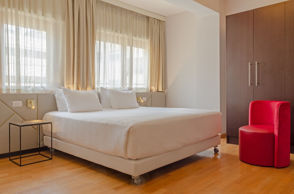 NH Collection Roma Giustiniano — Hotel rooms in Rome, Lazio