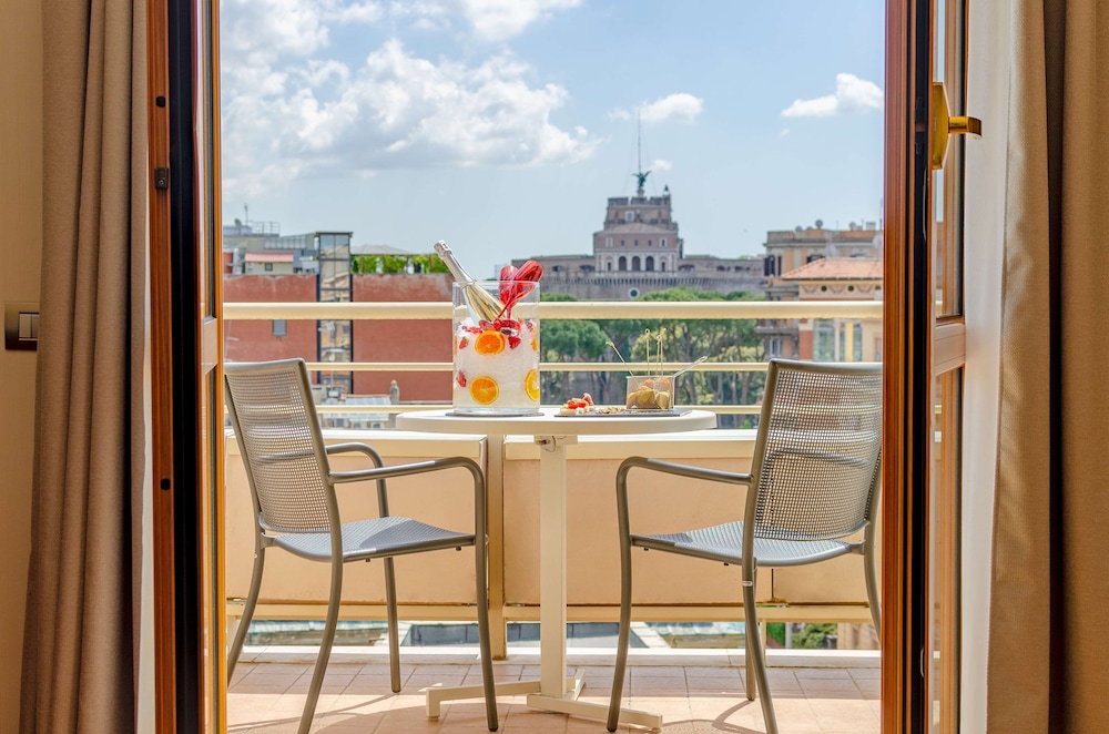 NH Collection Roma Giustiniano — Hotel rooms in Rome, Lazio