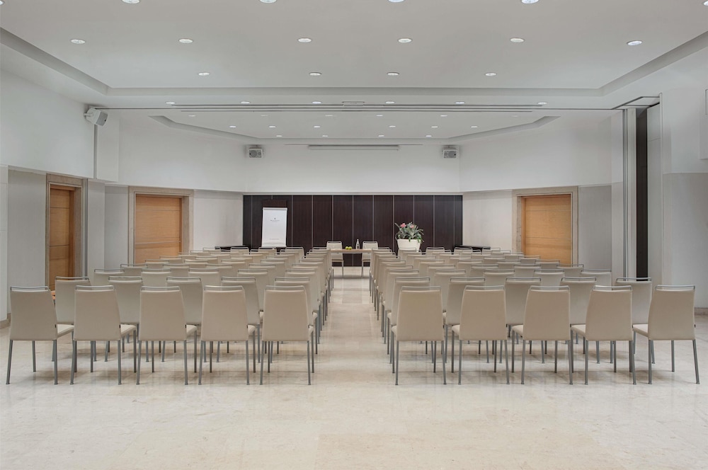 NH Collection Roma Giustiniano — Hotel building in Rome, Lazio