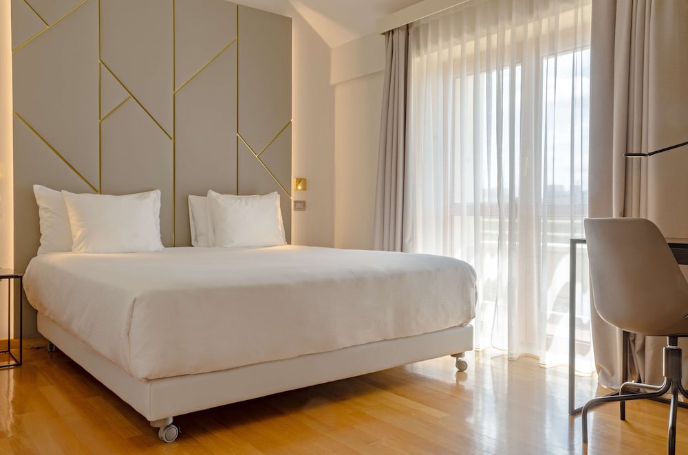 NH Collection Roma Giustiniano — Hotel rooms in Rome, Lazio