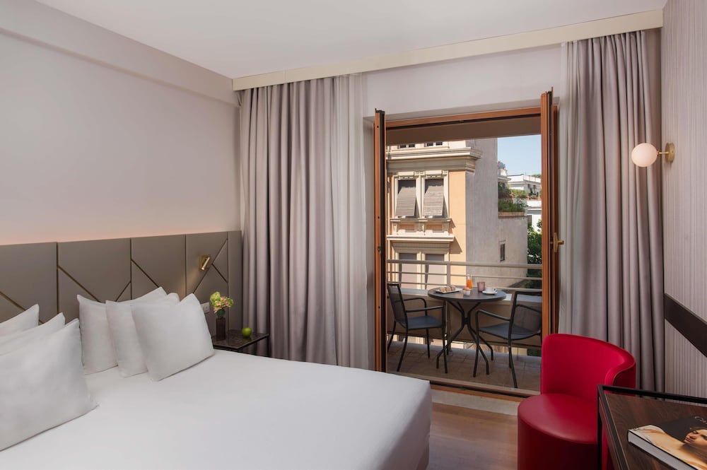 NH Collection Roma Giustiniano — Hotel rooms in Rome, Lazio