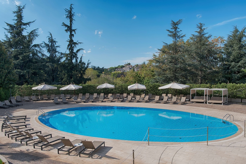 NH Roma Villa Carpegna — Swimming pool in Rome, Lazio