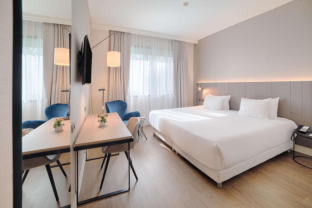 NH Roma Villa Carpegna — Hotel rooms in Rome, Lazio