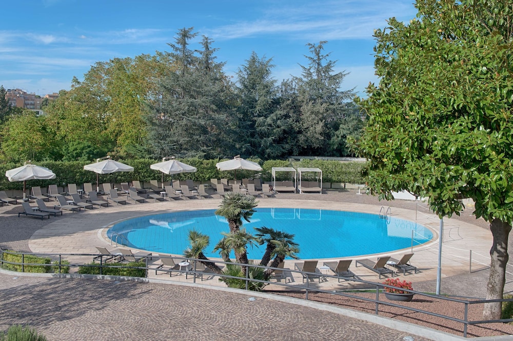 NH Roma Villa Carpegna — Swimming pool in Rome, Lazio