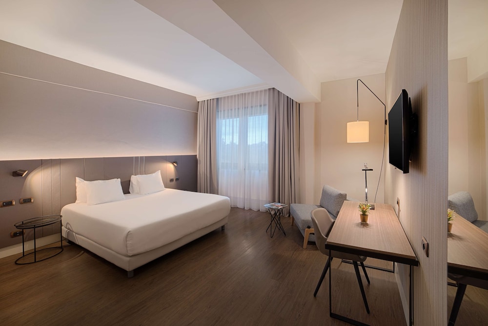 NH Roma Villa Carpegna — Hotel rooms in Rome, Lazio