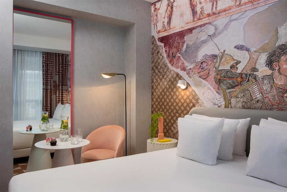 nhow Roma Vittorio Veneto — Hotel rooms in Rome, Lazio