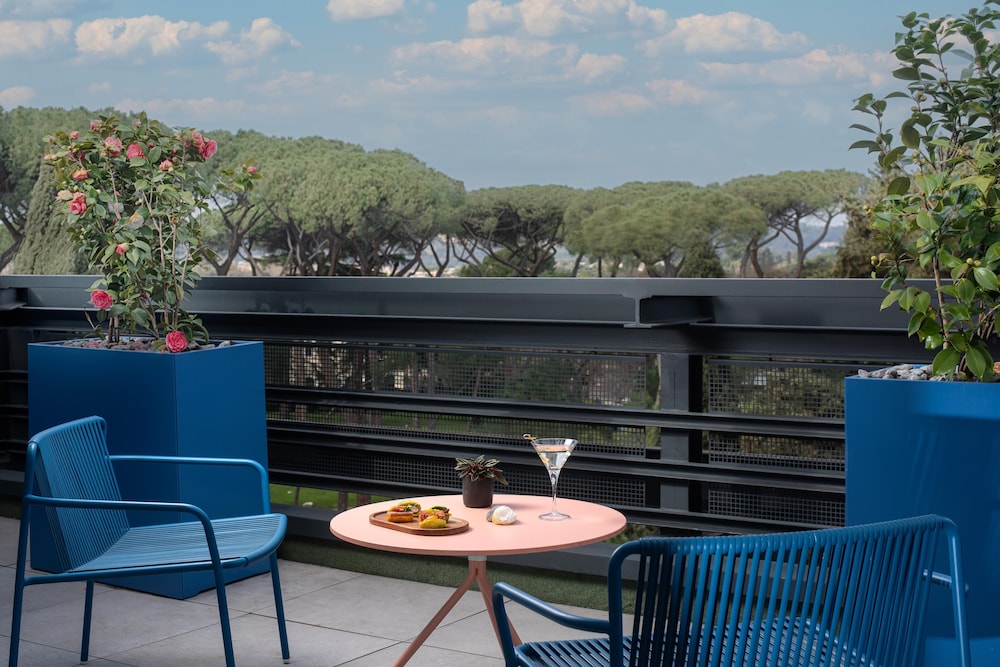 nhow Roma Vittorio Veneto — Restaurant & bars in Rome, Lazio