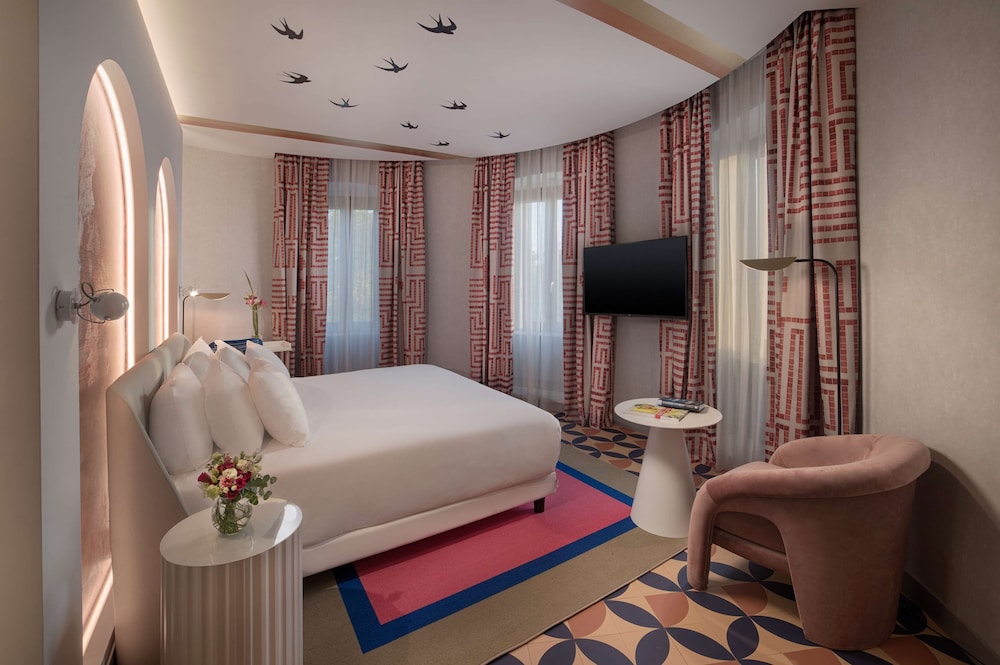 nhow Roma Vittorio Veneto — Hotel rooms in Rome, Lazio