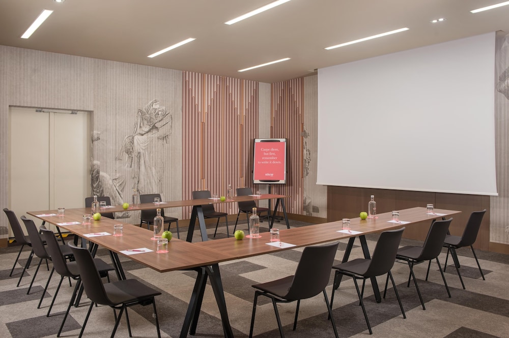 nhow Roma Vittorio Veneto — Restaurant & bars in Rome, Lazio
