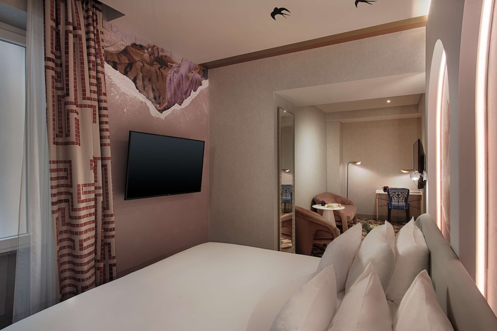 nhow Roma Vittorio Veneto — Hotel rooms in Rome, Lazio
