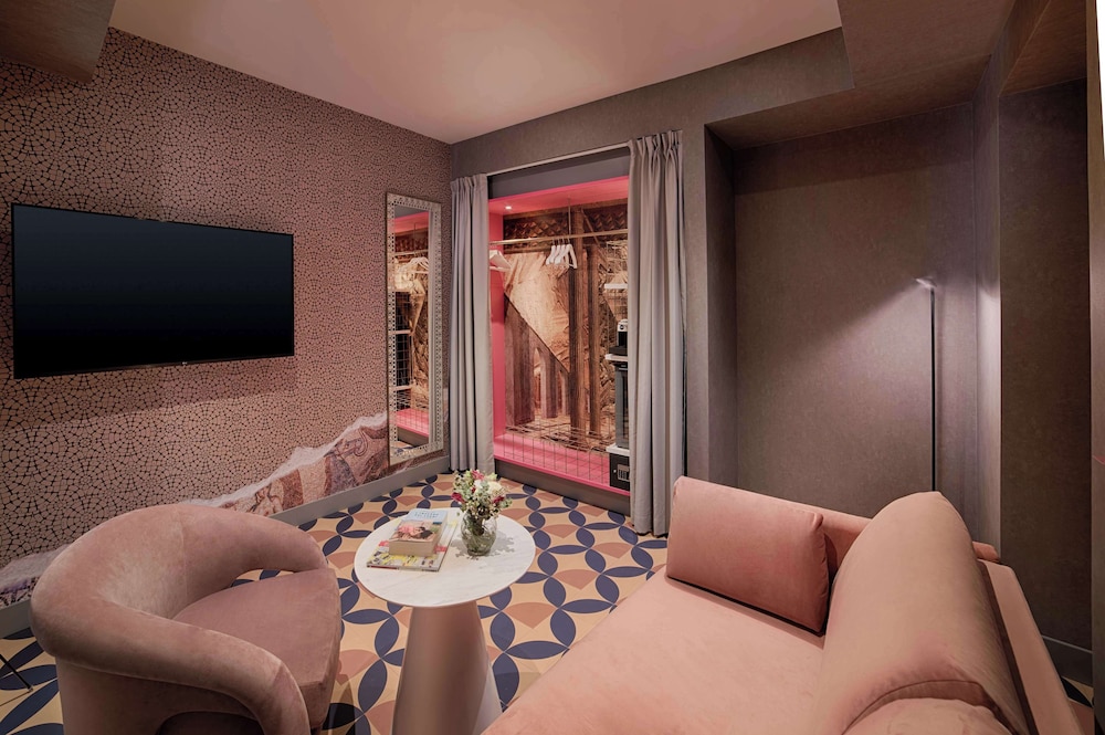 nhow Roma Vittorio Veneto — Hotel rooms in Rome, Lazio