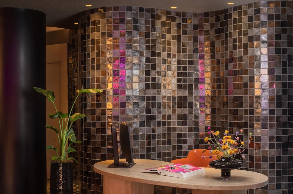 nhow Roma Vittorio Veneto — Hotel building in Rome, Lazio