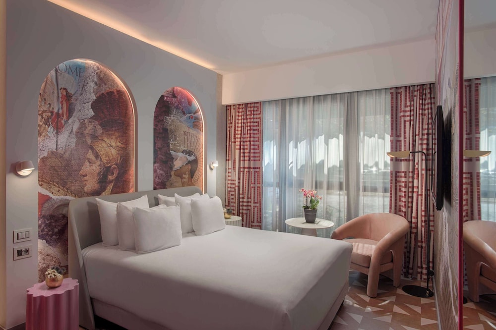 nhow Roma Vittorio Veneto — Hotel rooms in Rome, Lazio