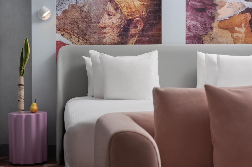 nhow Roma Vittorio Veneto — Hotel rooms in Rome, Lazio