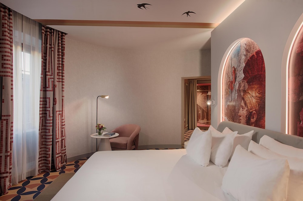 nhow Roma Vittorio Veneto — Hotel rooms in Rome, Lazio