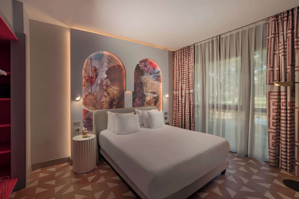 nhow Roma Vittorio Veneto — Hotel rooms in Rome, Lazio