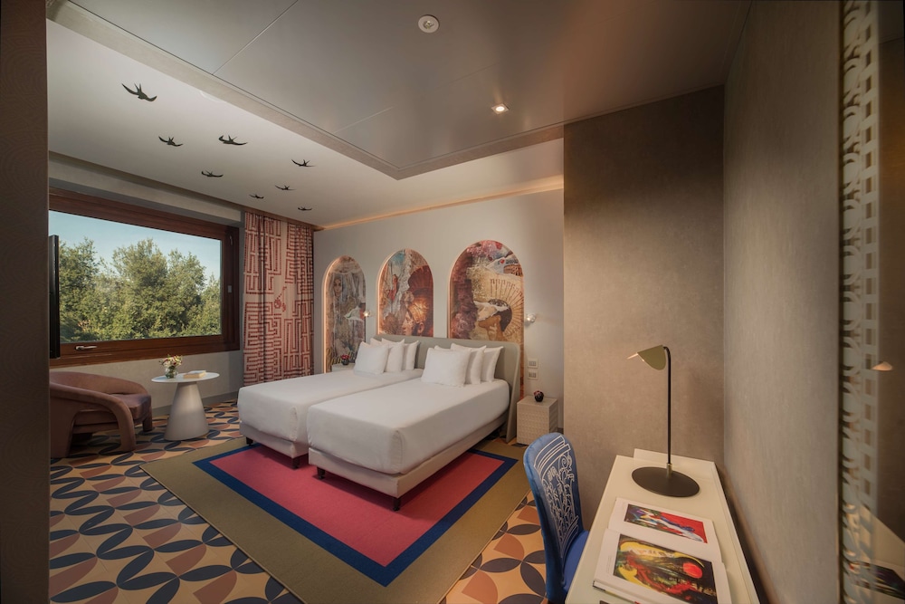 nhow Roma Vittorio Veneto — Hotel rooms in Rome, Lazio