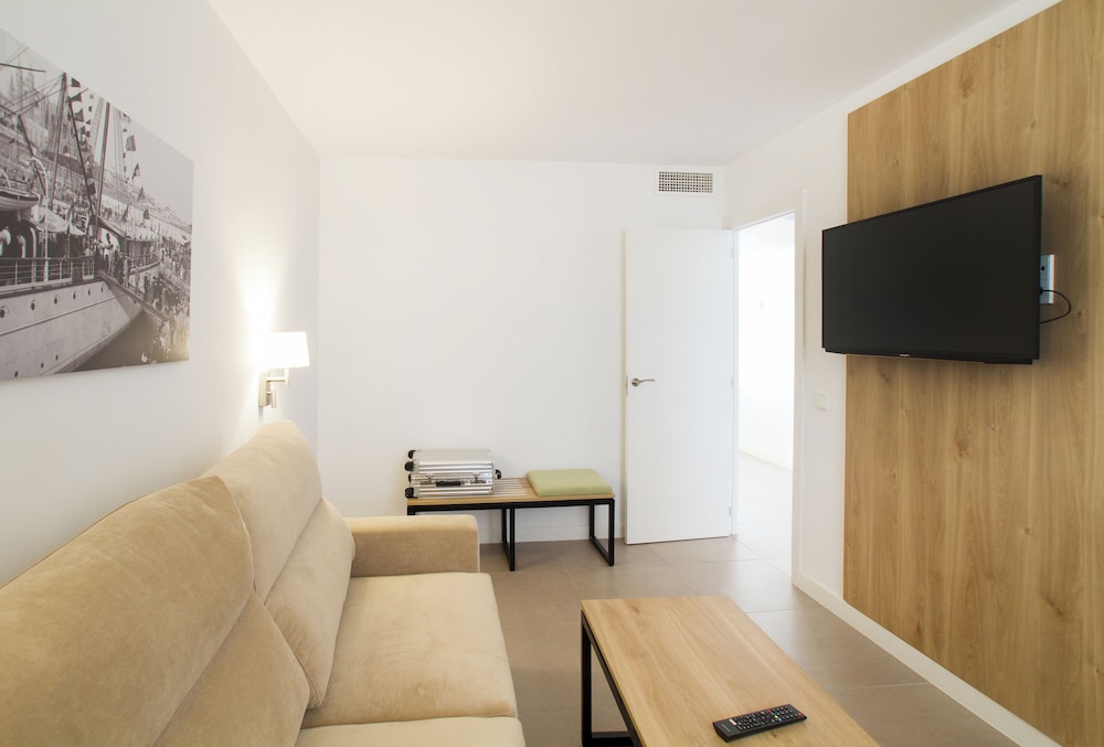 Hotel Ibersol Siurell — Hotel rooms in Sa Coma, Balearic Islands
