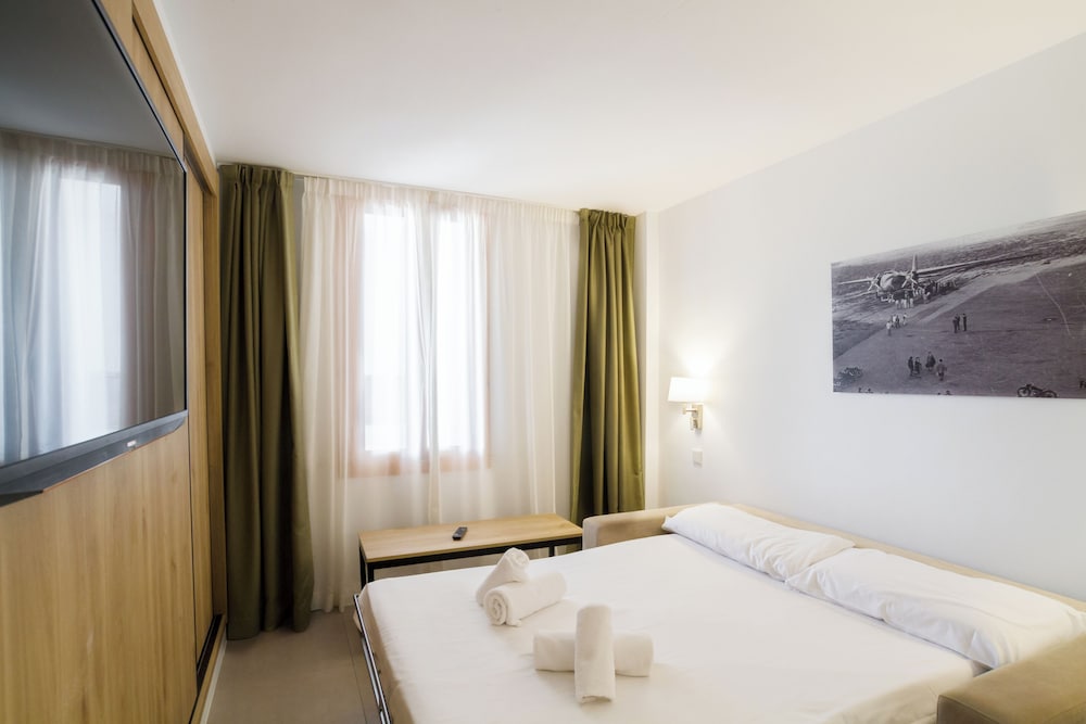 Hotel Ibersol Siurell — Hotel rooms in Sa Coma, Balearic Islands