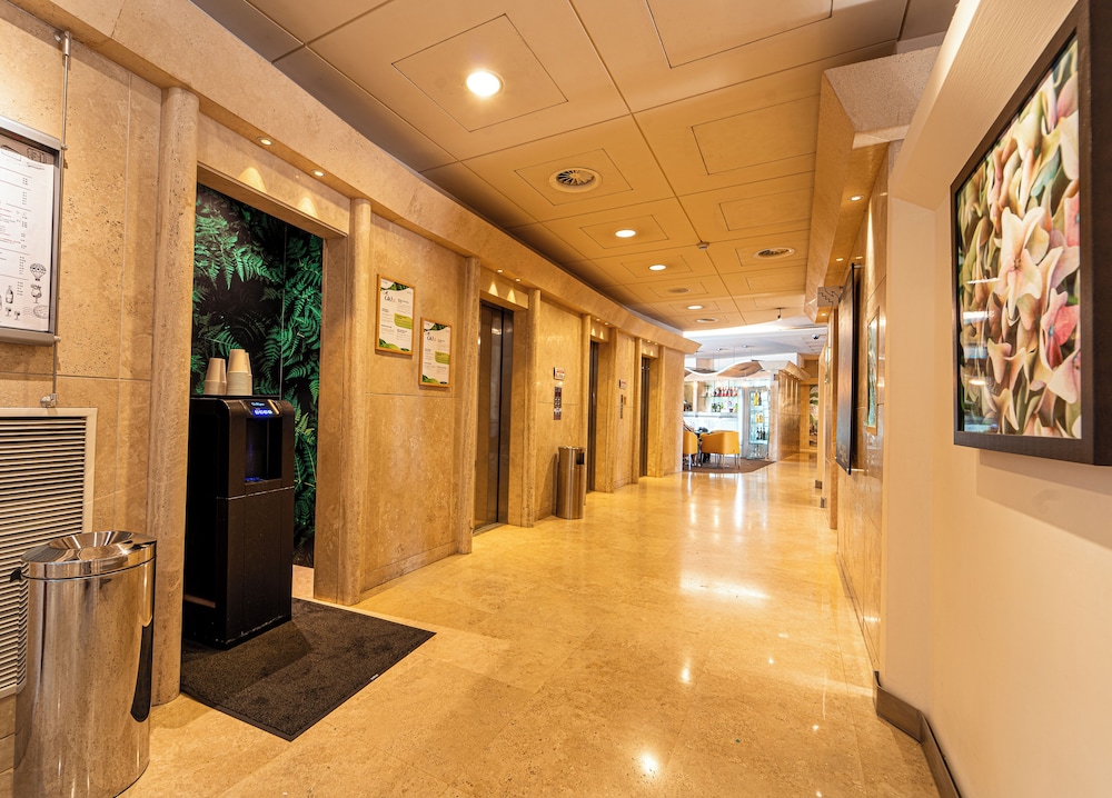 Novotel Roma Est — Hotel building in Rome, Lazio