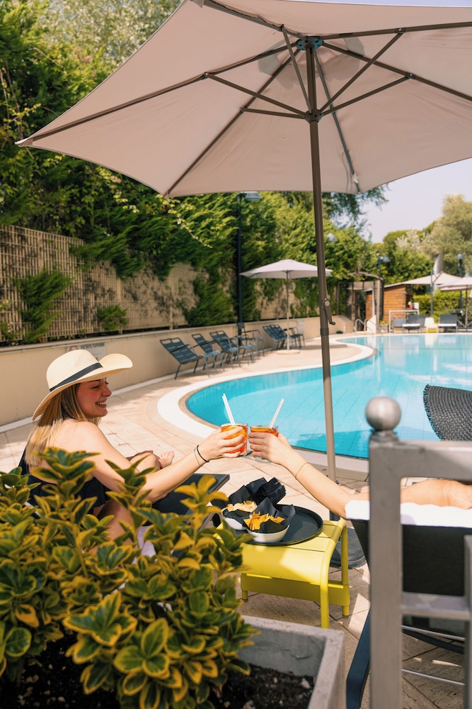 Novotel Roma Est — Swimming pool in Rome, Lazio