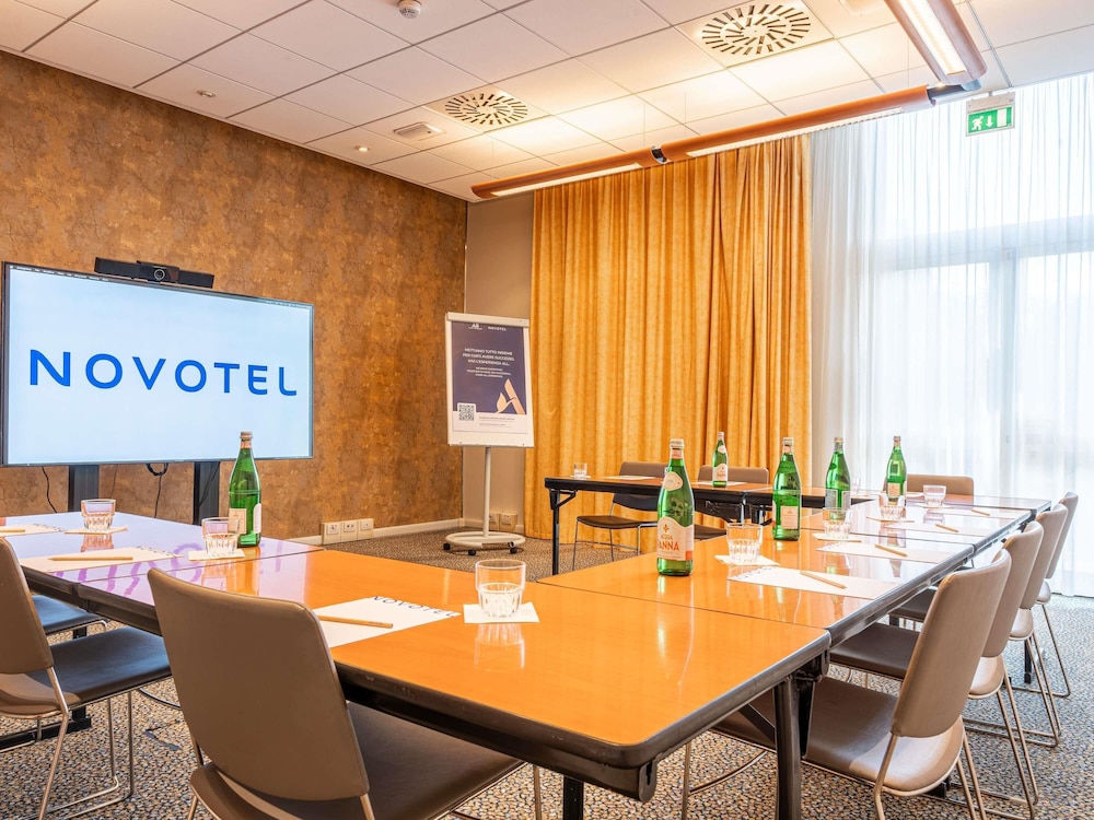 Novotel Roma Est — Hotel building in Rome, Lazio