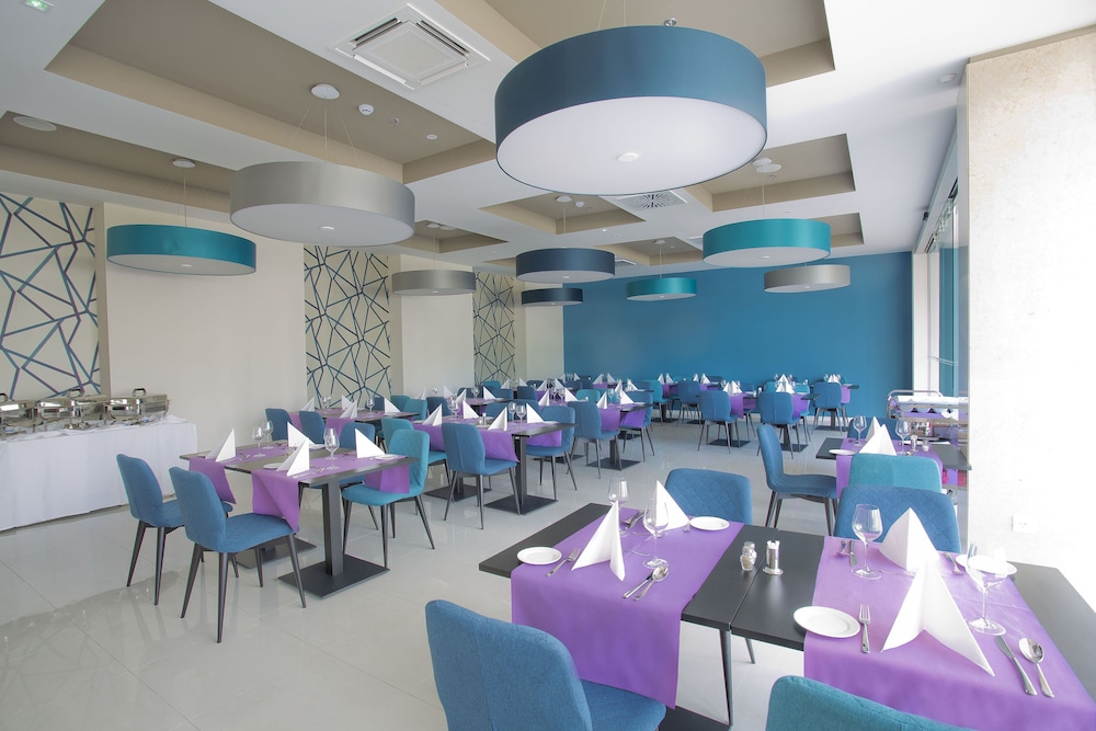 Maistra Select Mlini Hotel — Restaurant & bars in Mlini, Dubrovnik-Neretva
