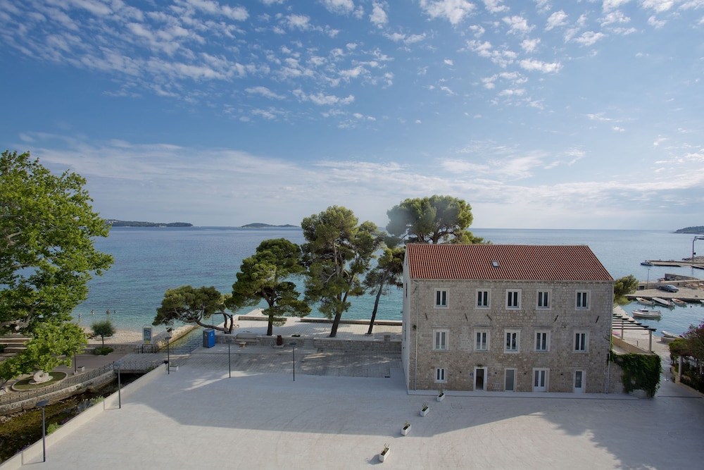 Maistra Select Mlini Hotel — Hotel building in Mlini, Dubrovnik-Neretva