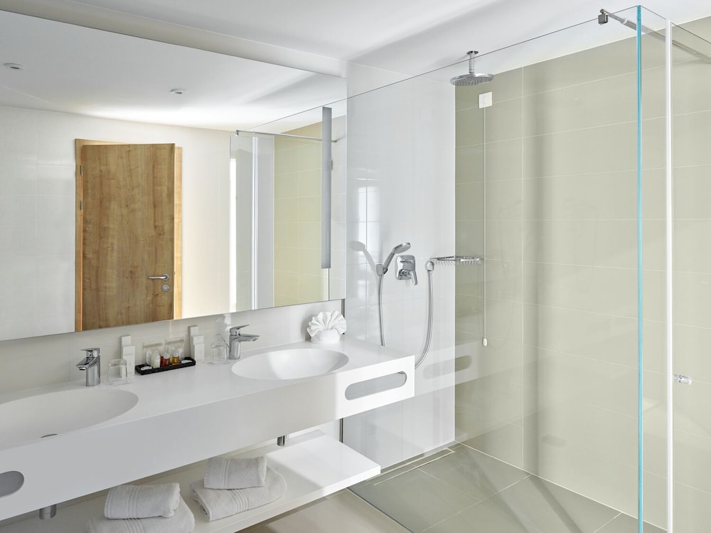 Maistra Select Mlini Hotel — Hotel rooms in Mlini, Dubrovnik-Neretva