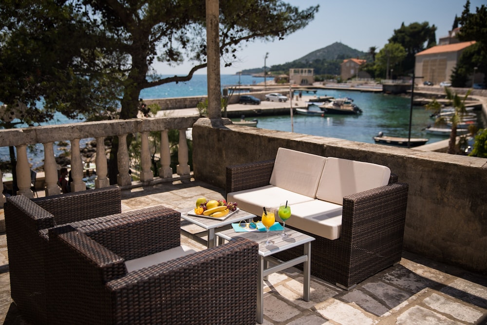 Maistra Select Mlini Hotel — Restaurant & bars in Mlini, Dubrovnik-Neretva