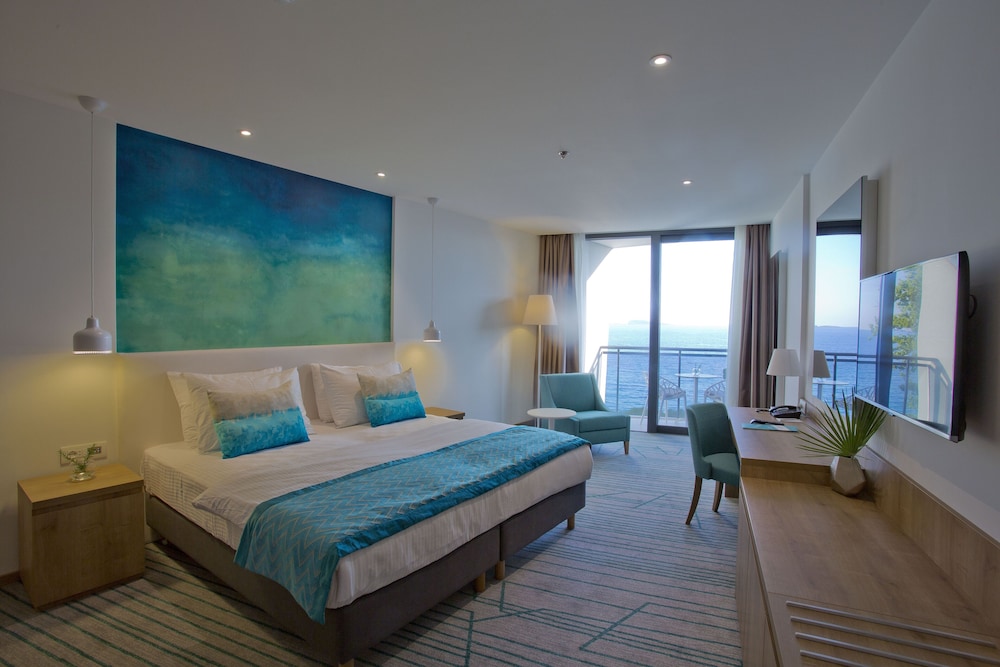 Maistra Select Mlini Hotel — Hotel rooms in Mlini, Dubrovnik-Neretva