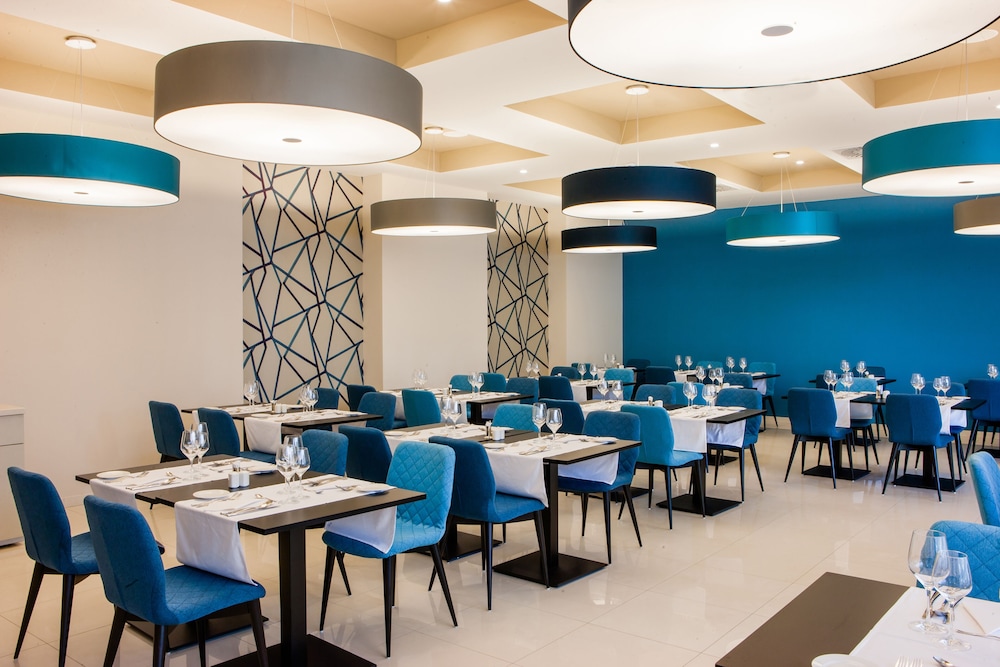 Maistra Select Mlini Hotel — Restaurant & bars in Mlini, Dubrovnik-Neretva