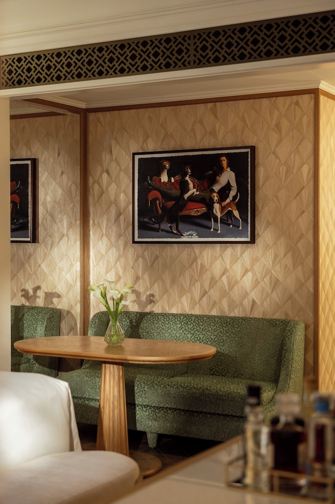 The Surrey A Corinthia Hotel — Restaurant & bars in New York City, New York State