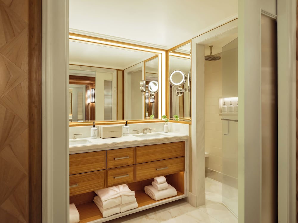 The Surrey A Corinthia Hotel — Hotel rooms in New York City, New York State
