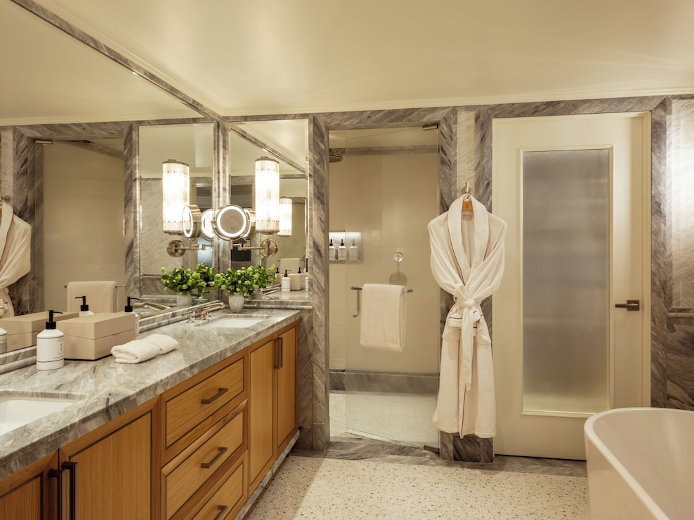 The Surrey A Corinthia Hotel — Hotel rooms in New York City, New York State