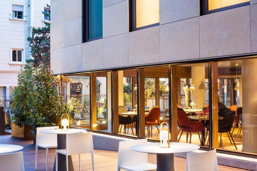 Eurostars Barcelona Central — Restaurant & bars in Barcelona, Catalonia