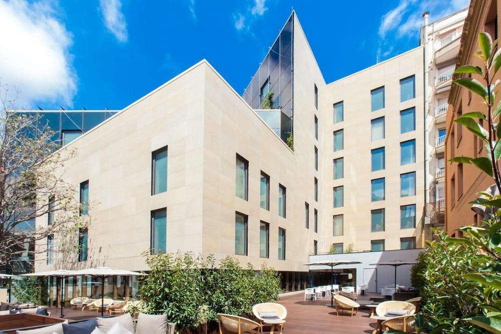 Eurostars Barcelona Central — Hotel building in Barcelona, Catalonia