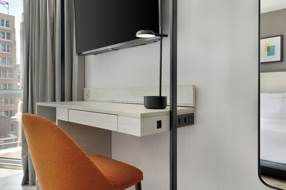 voco Times Square South New York by IHG — Hotel rooms in New York City, New York State