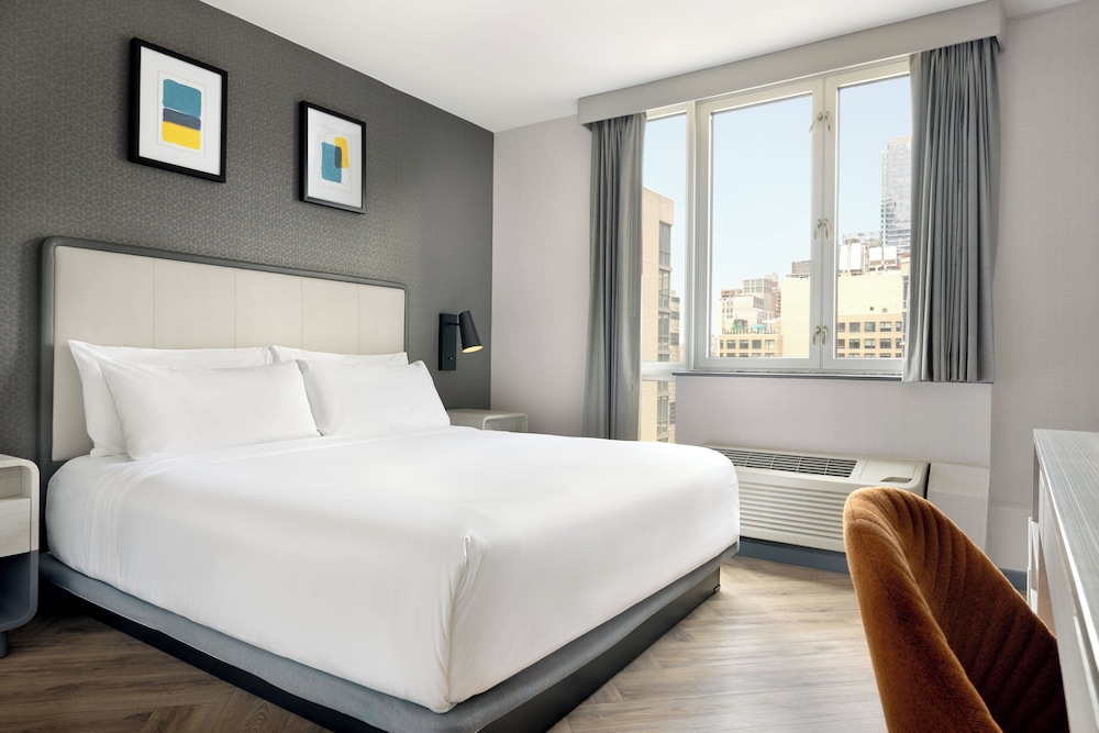 voco Times Square South New York by IHG — Hotel rooms in New York City, New York State