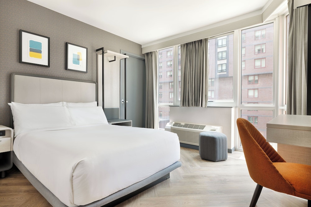 voco Times Square South New York by IHG — Hotel rooms in New York City, New York State