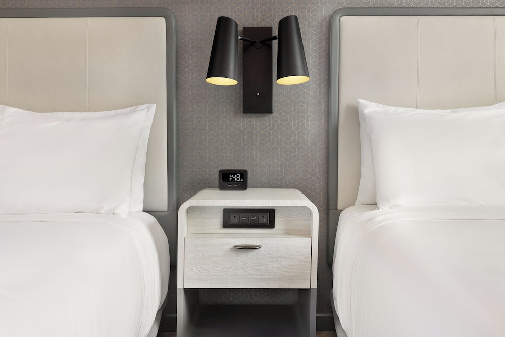 voco Times Square South New York by IHG — Hotel rooms in New York City, New York State