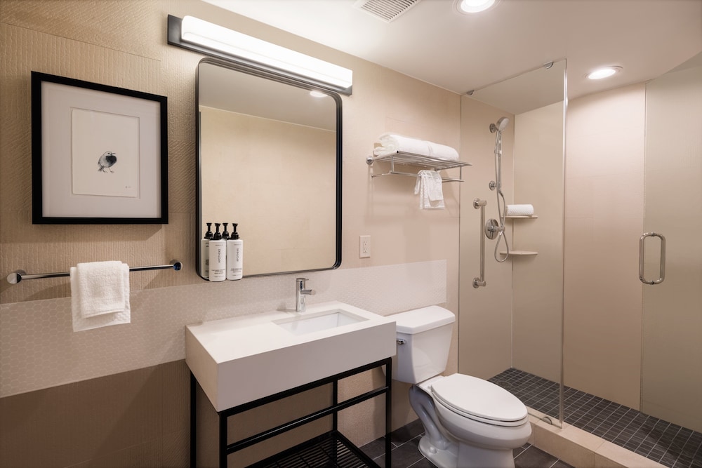 voco Times Square South New York by IHG — Hotel rooms in New York City, New York State