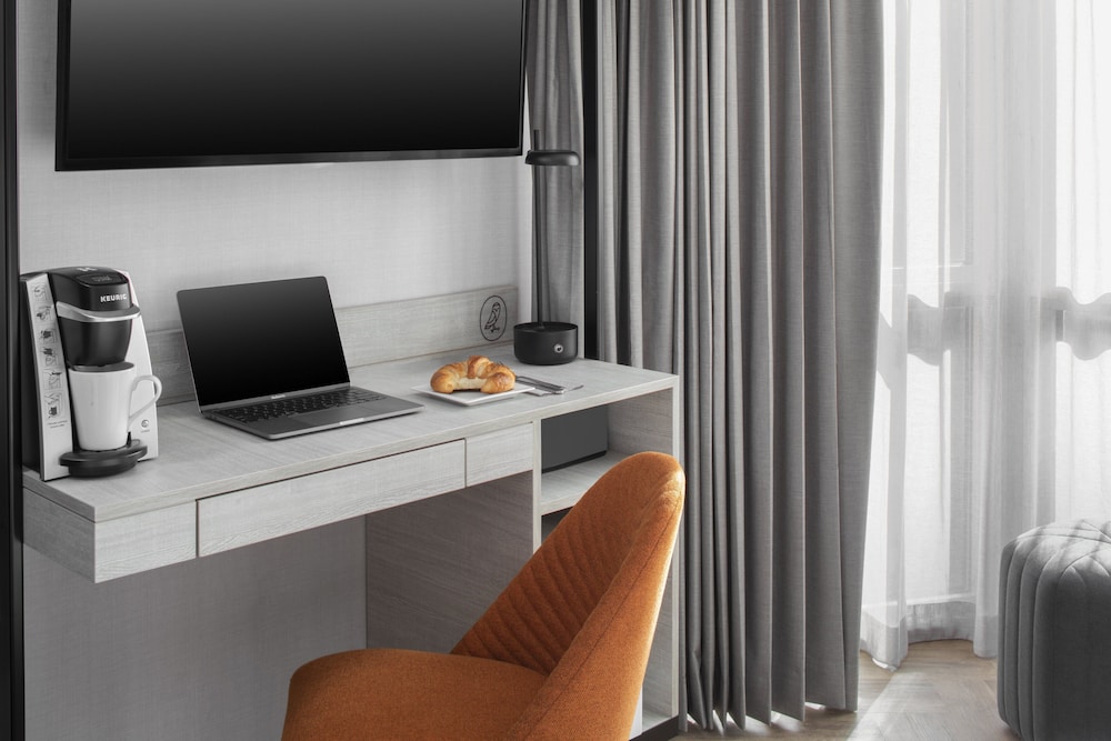 voco Times Square South New York by IHG — Hotel rooms in New York City, New York State