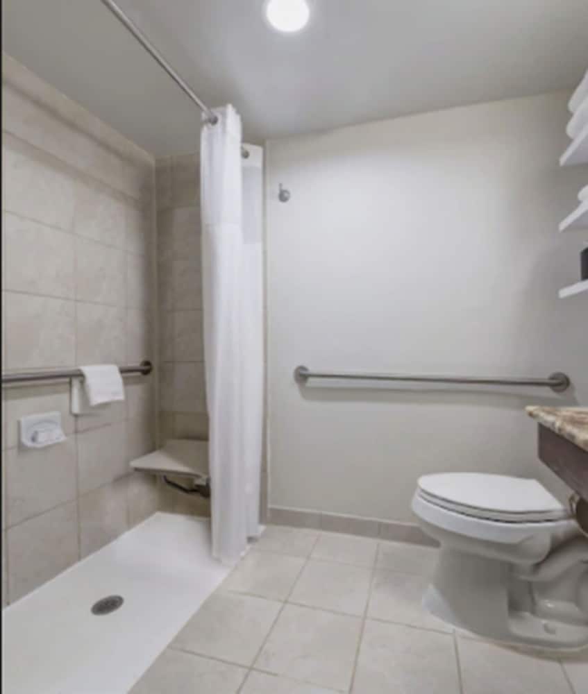 voco Times Square South New York by IHG — Hotel rooms in New York City, New York State